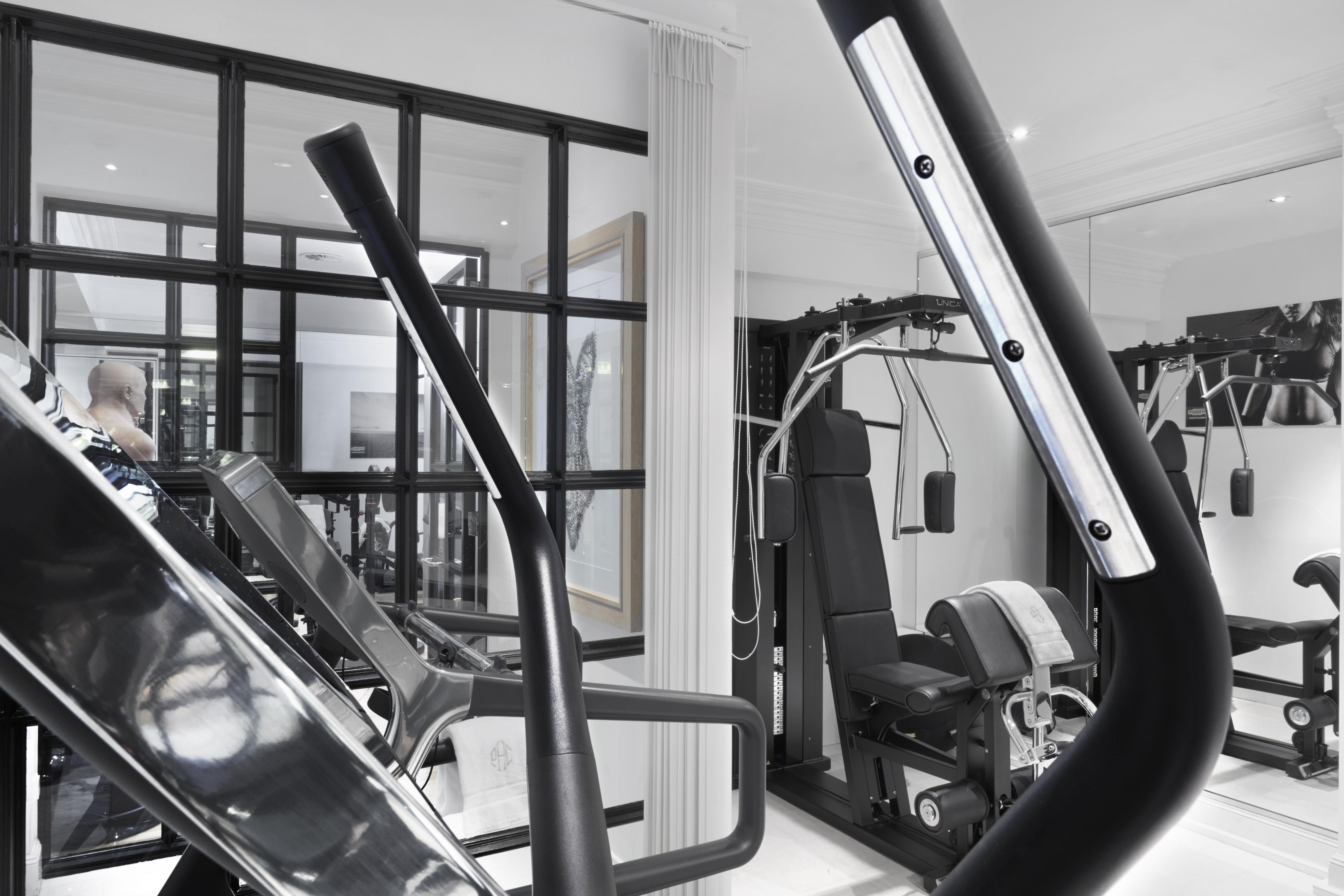 Schlosshotel Berlin Luaran gambar The gym at The Dorchester
