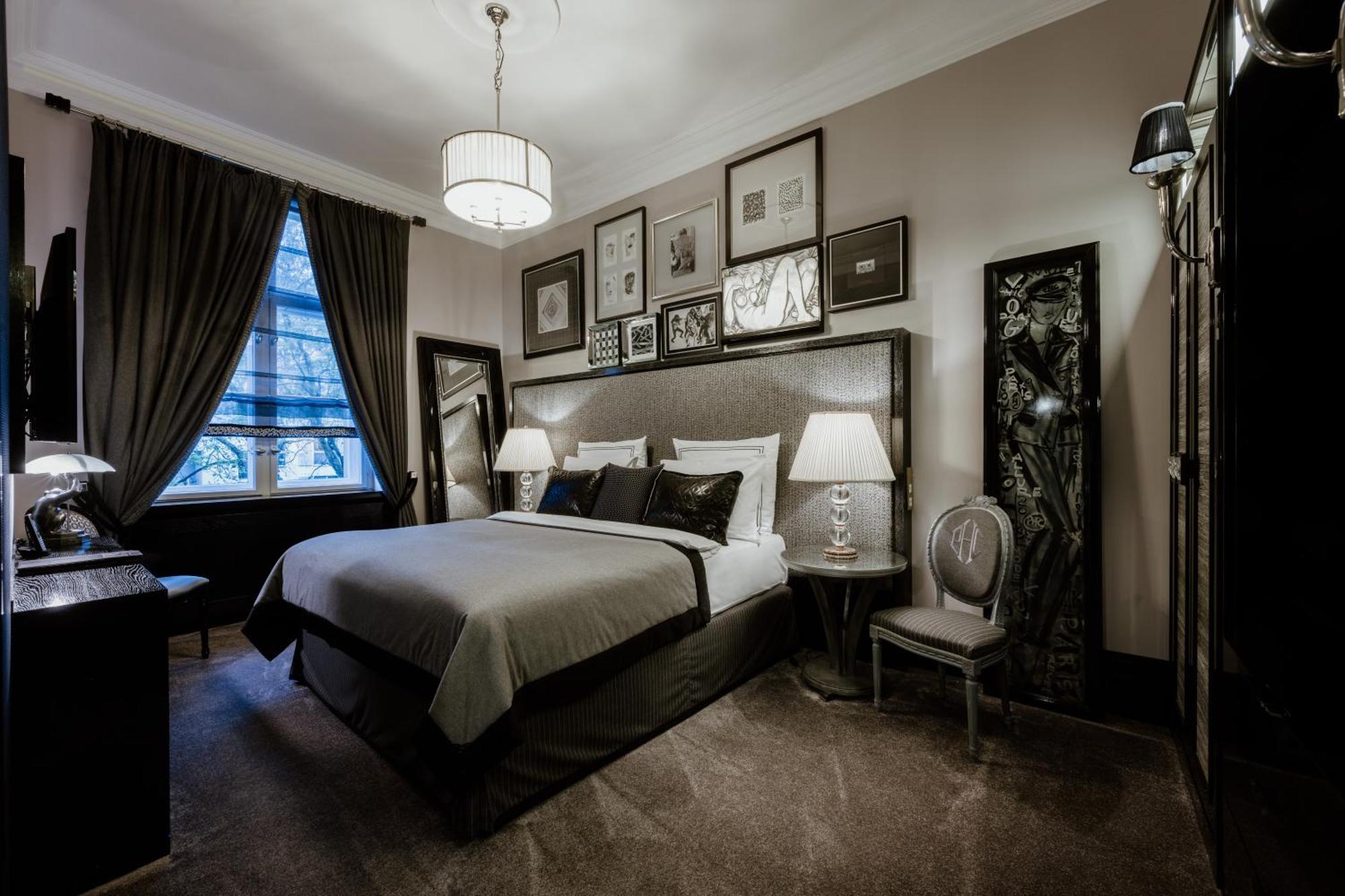 Schlosshotel Berlin Luaran gambar A bedroom at the hotel