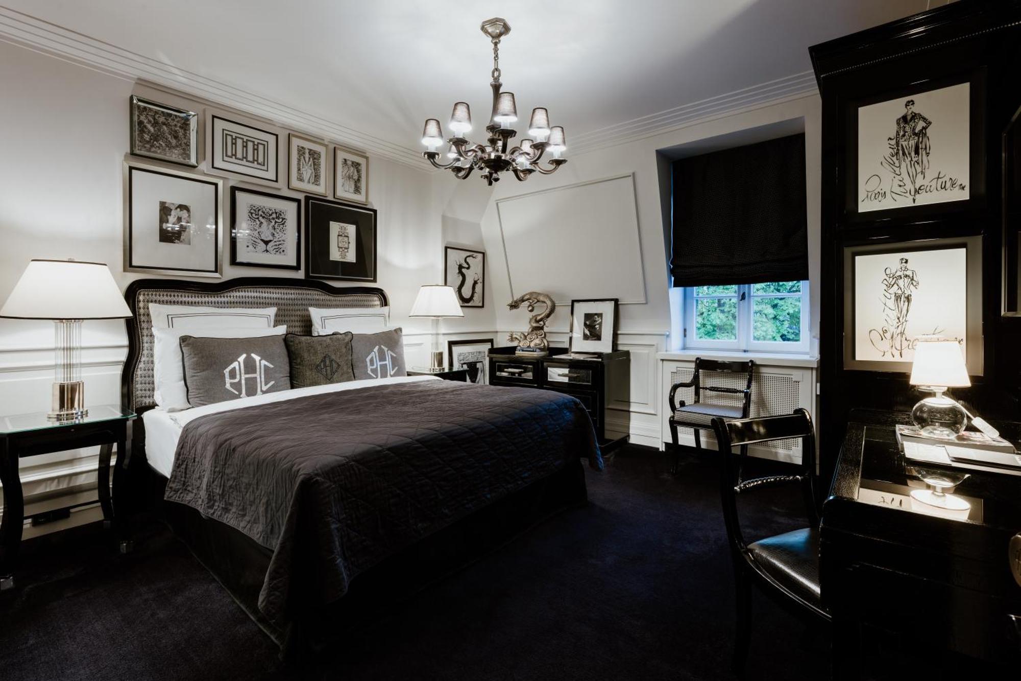 Schlosshotel Berlin Luaran gambar A bedroom at the hotel