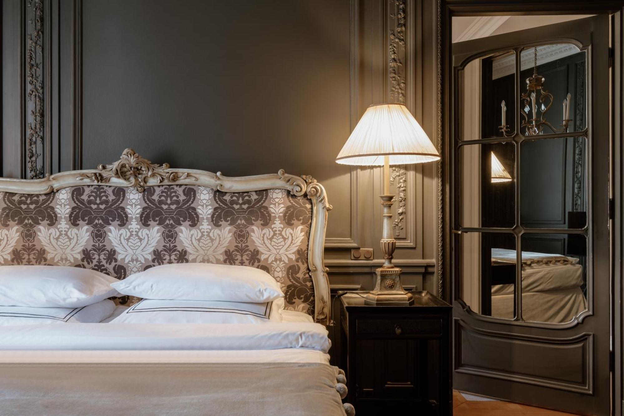 Schlosshotel Berlin Luaran gambar A bedroom at the hotel