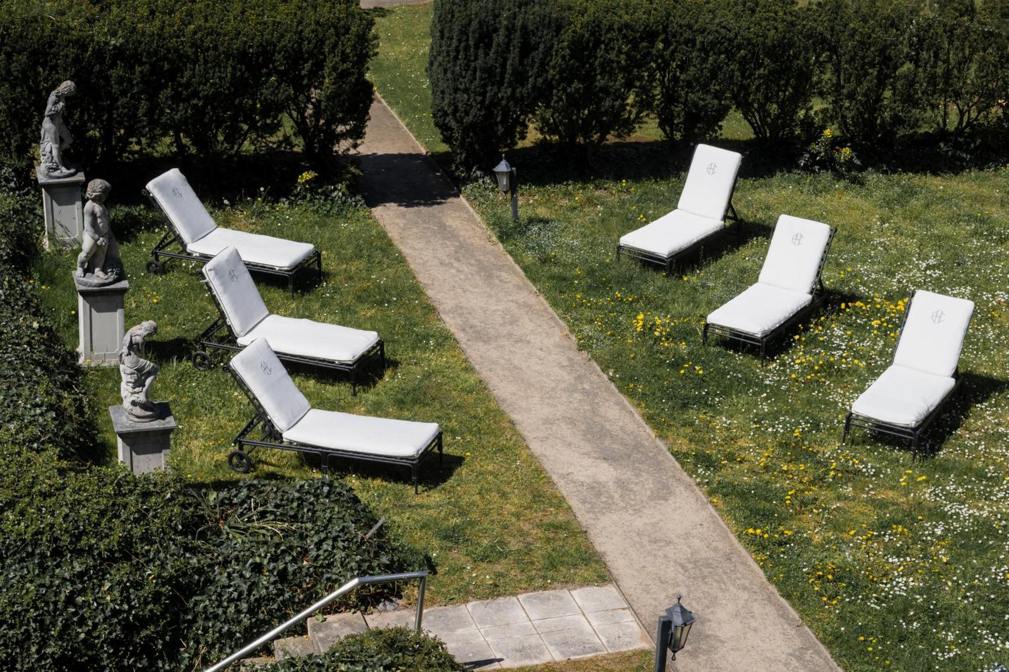 Schlosshotel Berlin Luaran gambar The garden