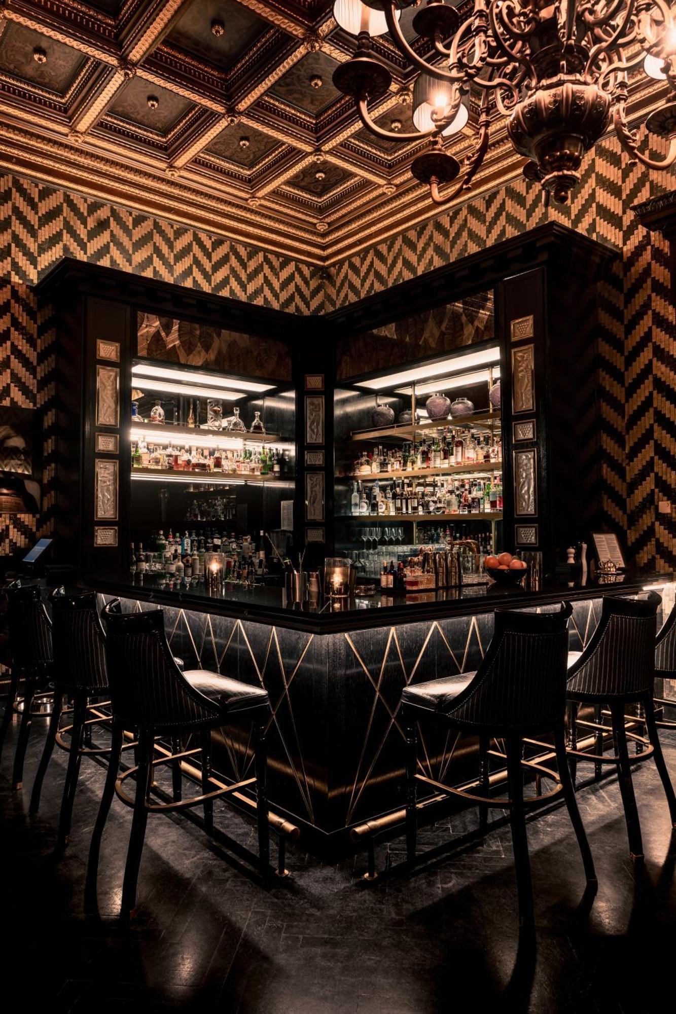Schlosshotel Berlin Luaran gambar The bar at the London Edition